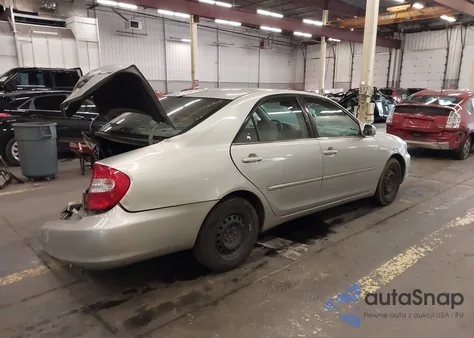 2003 Toyota Camry Le z USA, uszkodzony, nr VIN 4T1BE32K93U220661